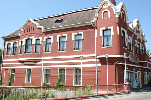 Hunedoara Rumania Hotel Promo descuento booking.com