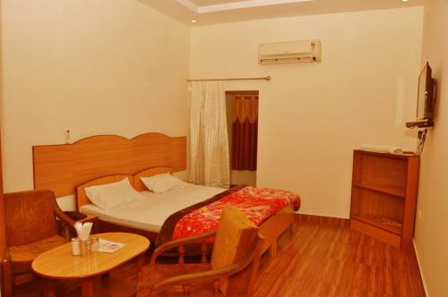 Shahjahanpur India Hotel Promo descuento booking.com