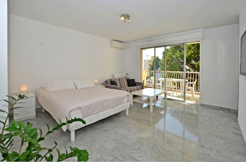 Saint Laurent du Var Francia Hotel Promo descuento booking.com