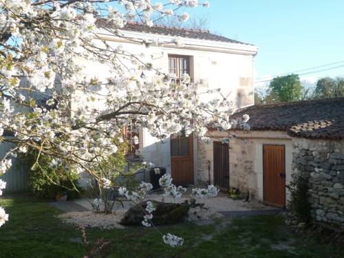 Antoigné Francia Hotel Promo descuento booking.com